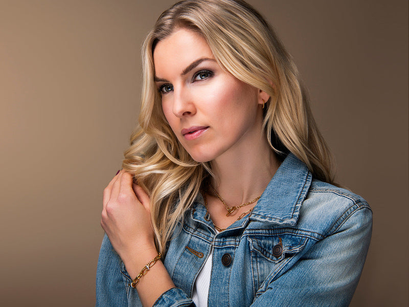 Kan je sieraden dragen onder de douche of tijdens het zwemmen?