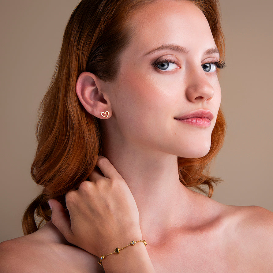 amberz gouden armband met hartjes en zirkonia steentjes – fijne vergulde armband, hypoallergeen en waterproof