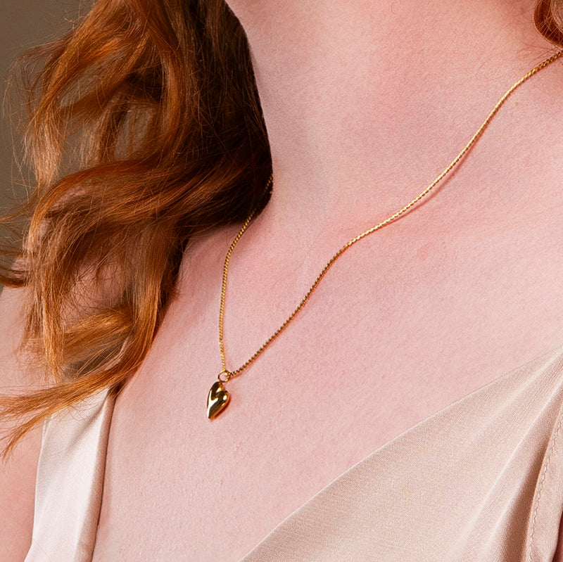 Gouden ketting met hart hanger liefde symbool – Corazon van Amberz.