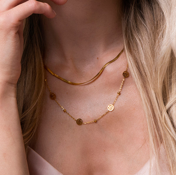 Gouden dubbele ketting met boom des levens symbool en snake chain – Estrel van Amberz.