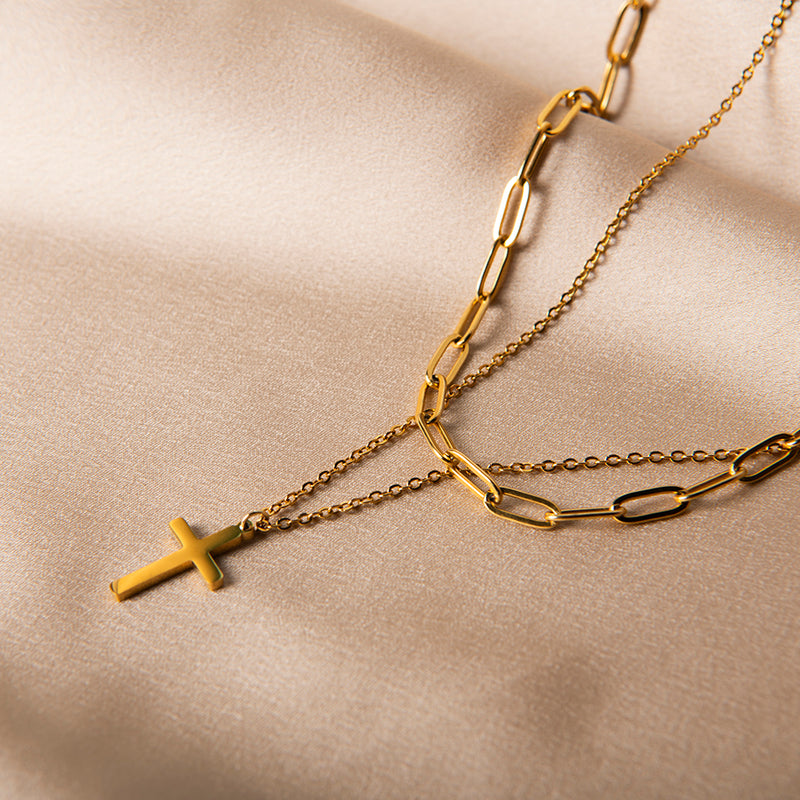 Dubbele gouden ketting dames met kruis hanger en schakelketting – Grace cross van Amberz