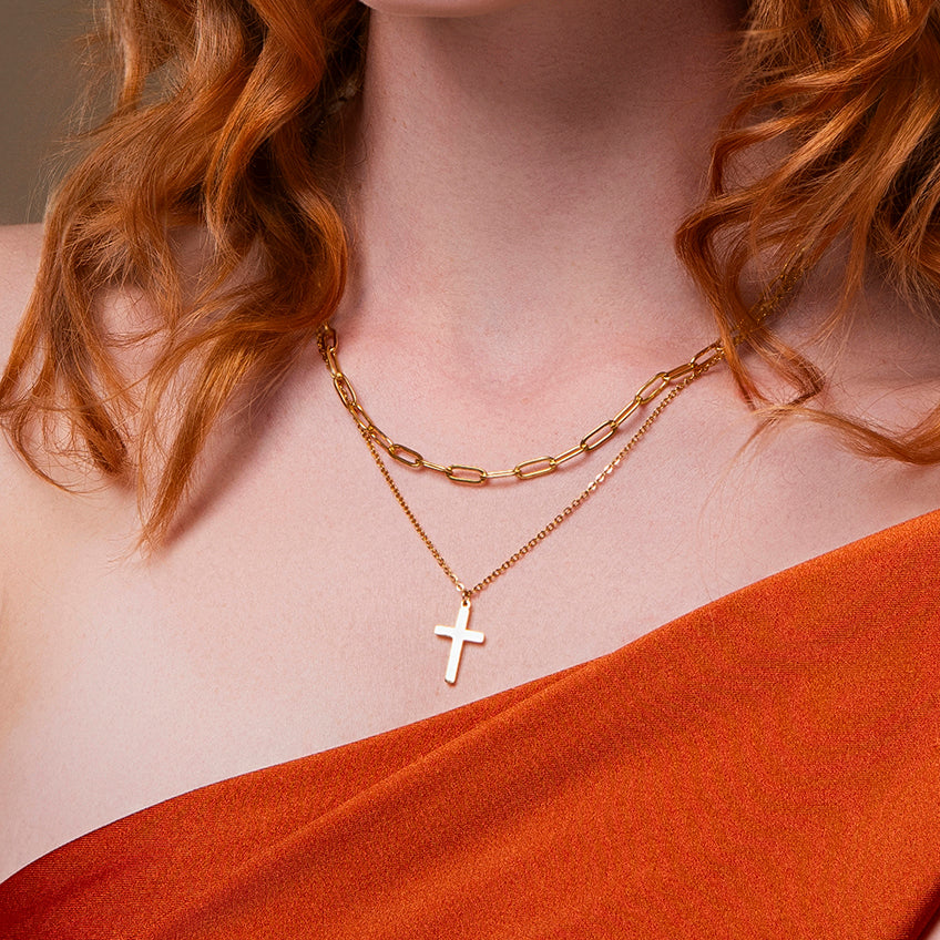 Dubbele gouden ketting dames met kruis hanger en schakelketting – Grace cross van Amberz