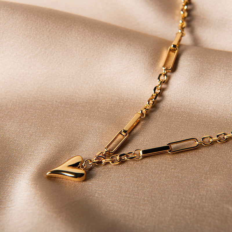 Gouden schakelketting met hart hanger – Heart Chain van Amberz.