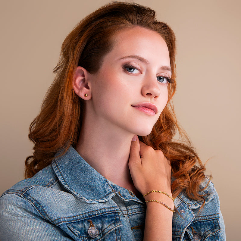 twee gouden armbanden set met fijne en robuuste schakels – waterproof en verkleurt niet