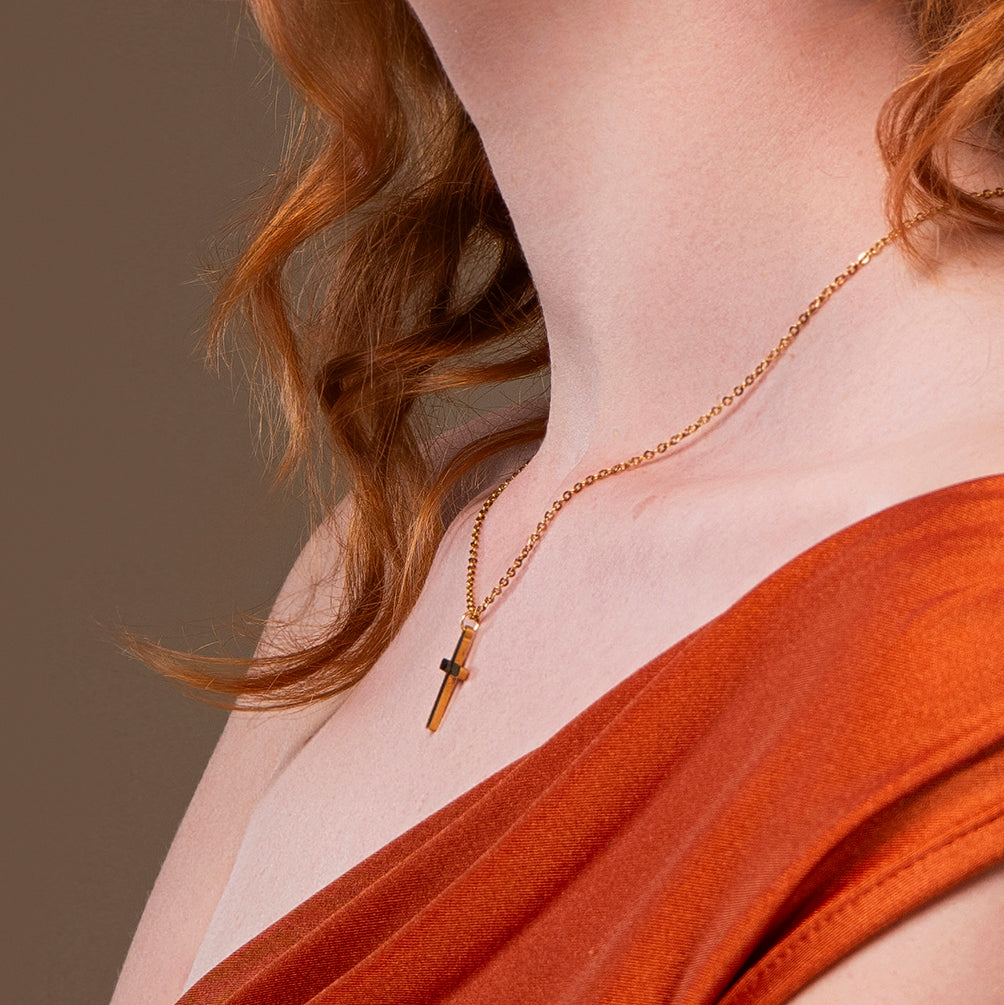 Gouden ketting dames met kruis hanger – Spirit cross van Amberz