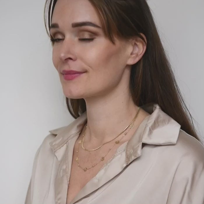 Gouden dubbele ketting met boom des levens symbool en snake chain – Estrel van Amberz.