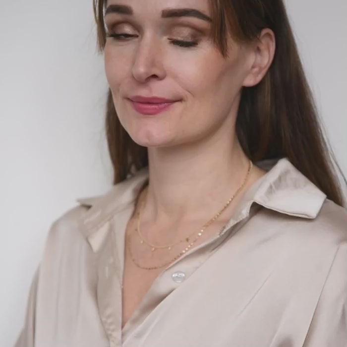 Dubbele gouden ketting met ruitvormige hangers – Agatha van Amberz.